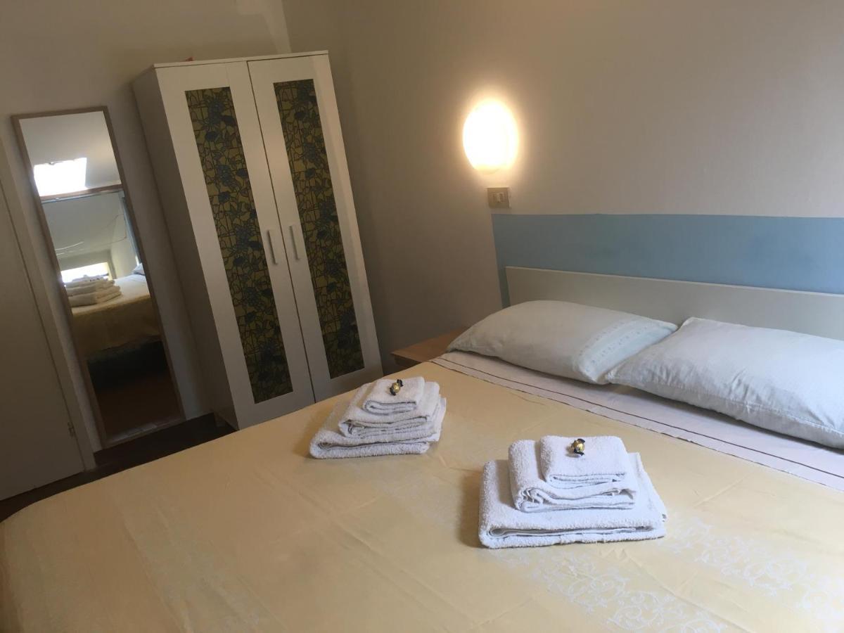 Hotel Villa Rinaldini Римини Экстерьер фото